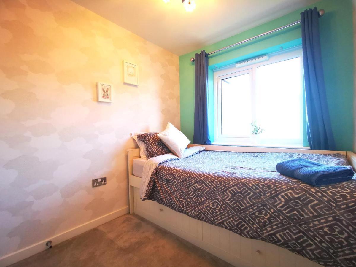 The Lawnswood - Central Manchester Holiday Home With Free Parking Exteriör bild
