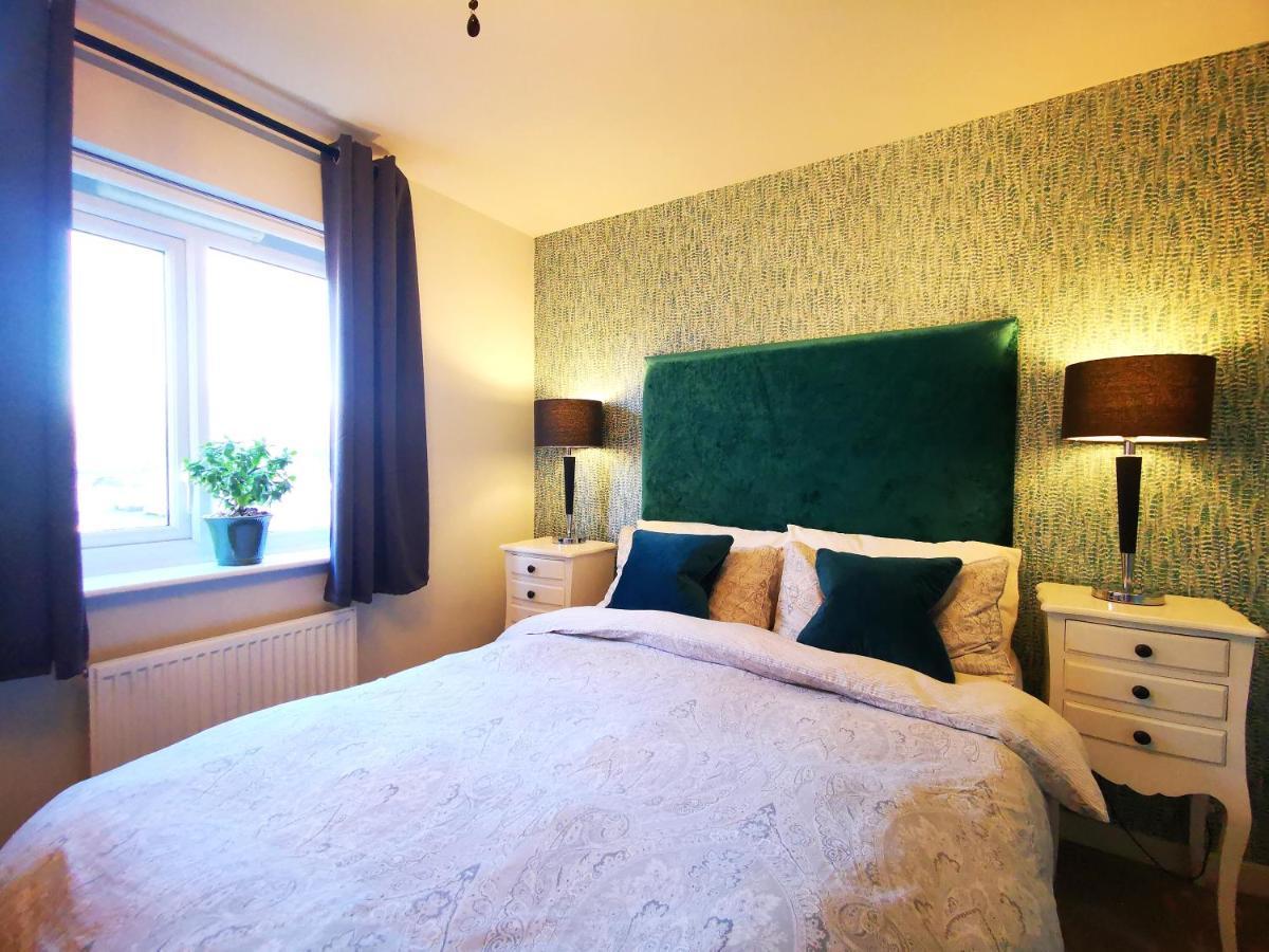 The Lawnswood - Central Manchester Holiday Home With Free Parking Exteriör bild