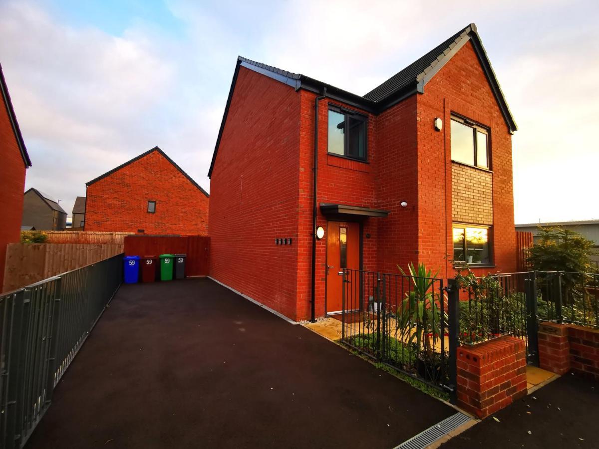 The Lawnswood - Central Manchester Holiday Home With Free Parking Exteriör bild